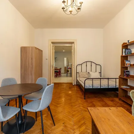 Superior Old Town 2bdr In Centre 프라하